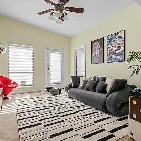Retro Vibes & Zilker Views - Music House By Zilker Villa
